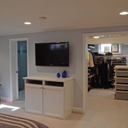 basement-bedroom-closet_fs