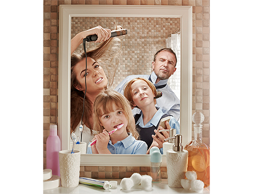 crowded-family-bathroom