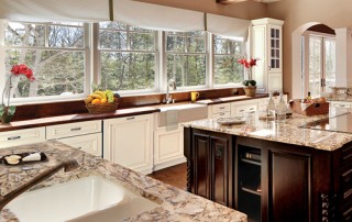Kitchen cabinet photo courtesy Wellborn Cabinet, Inc.