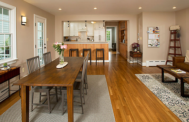 Example of whole-house remodeling: kitchen and dining room photo